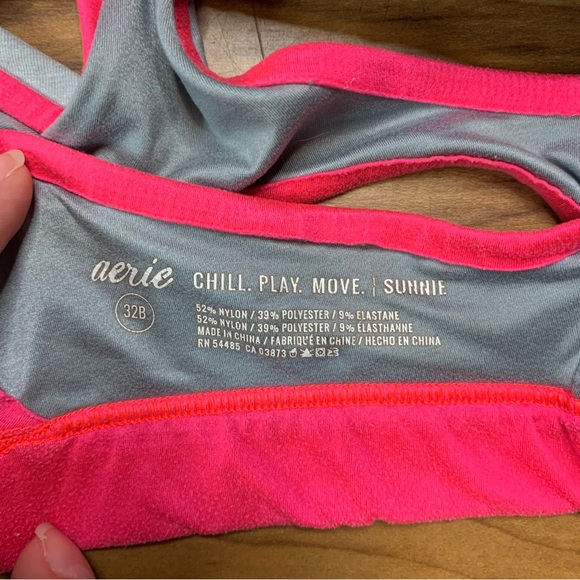 Aerie Women’s Criss Cross Sports Bra, Size 32B - Picture 6 of 6